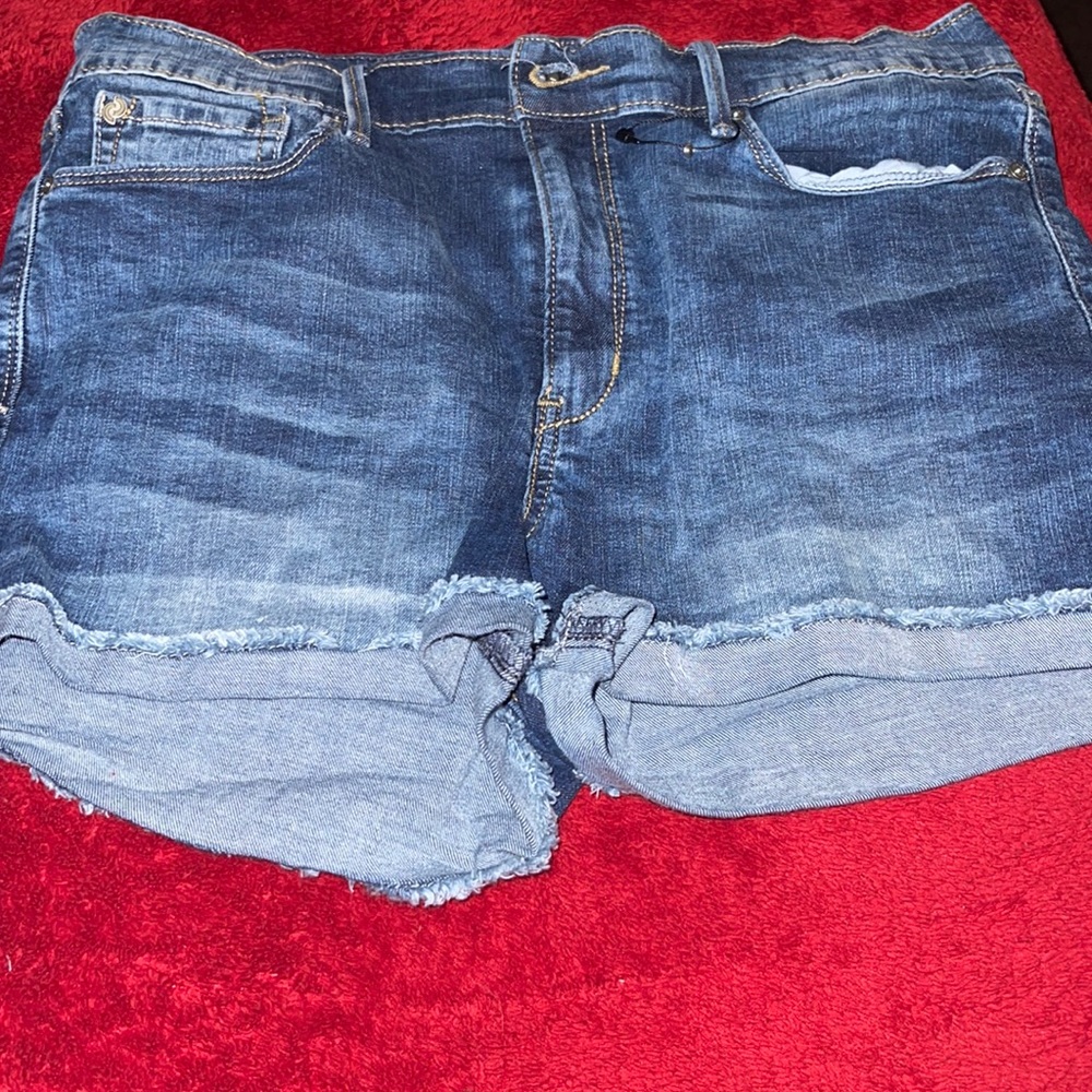 Levi brand, high rise shorts and size 15